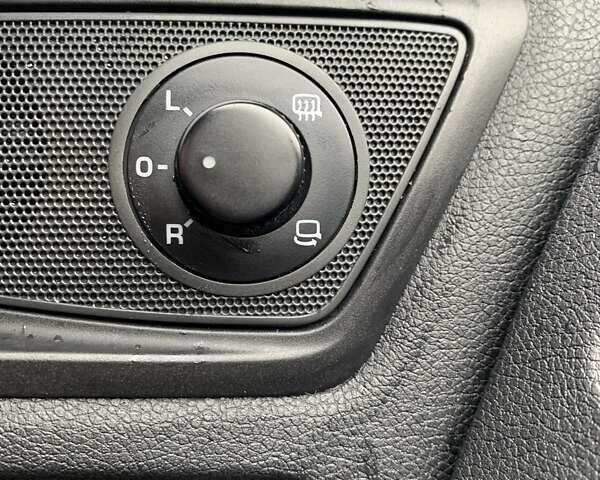 Черный Шкода Октавия, объемом двигателя 2 л и пробегом 252 тыс. км за 12000 $, фото 44 на Automoto.ua