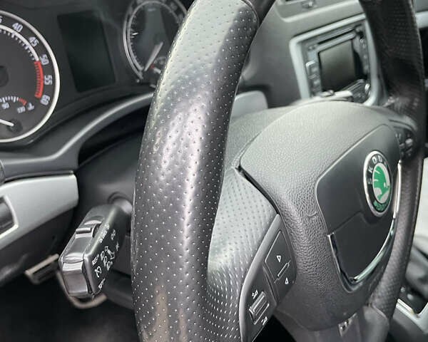 Черный Шкода Октавия, объемом двигателя 1.97 л и пробегом 265 тыс. км за 10900 $, фото 11 на Automoto.ua