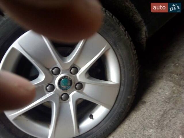 Черный Шкода Октавия, объемом двигателя 1.8 л и пробегом 260 тыс. км за 6500 $, фото 37 на Automoto.ua