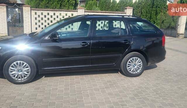 Чорний Шкода Октавія, об'ємом двигуна 1.8 л та пробігом 157 тис. км за 8000 $, фото 3 на Automoto.ua