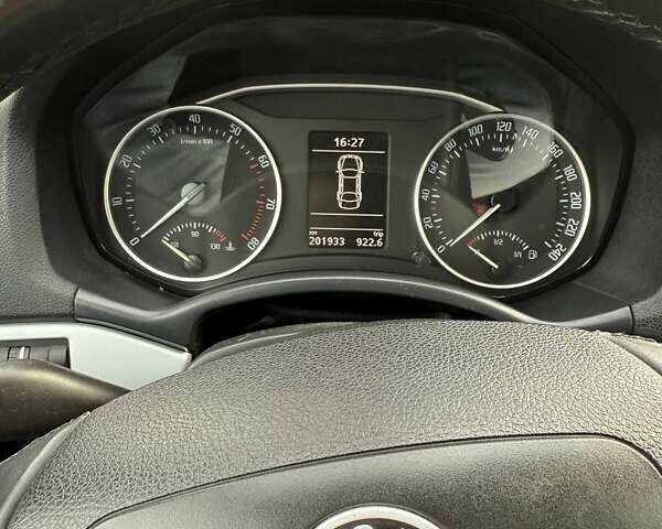 Черный Шкода Октавия, объемом двигателя 1.8 л и пробегом 202 тыс. км за 8000 $, фото 6 на Automoto.ua