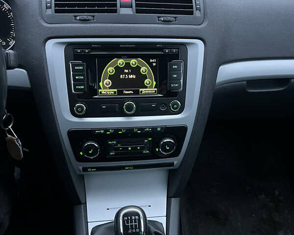 Чорний Шкода Октавія, об'ємом двигуна 1.4 л та пробігом 200 тис. км за 7200 $, фото 25 на Automoto.ua