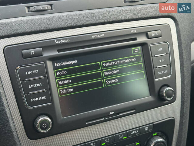 Черный Шкода Октавия, объемом двигателя 1.6 л и пробегом 157 тыс. км за 11390 $, фото 61 на Automoto.ua