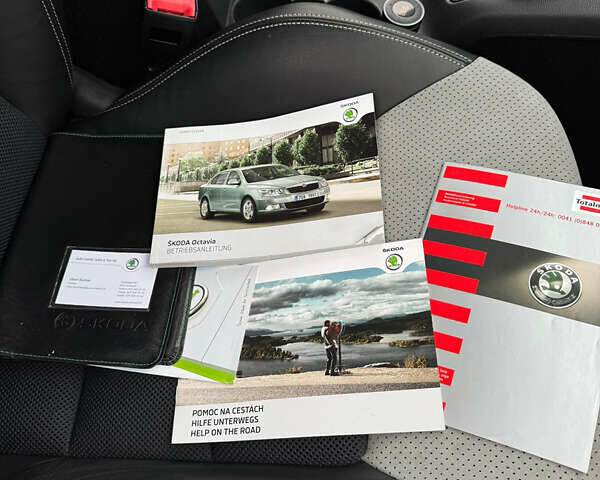 Чорний Шкода Октавія, об'ємом двигуна 1.98 л та пробігом 217 тис. км за 9500 $, фото 73 на Automoto.ua