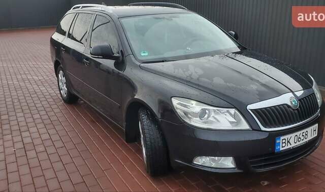 Чорний Шкода Октавія, об'ємом двигуна 1.6 л та пробігом 292 тис. км за 8800 $, фото 2 на Automoto.ua