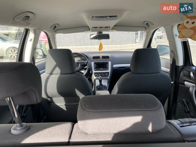 Чорний Шкода Октавія, об'ємом двигуна 1.6 л та пробігом 255 тис. км за 8700 $, фото 12 на Automoto.ua