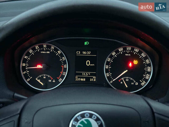 Чорний Шкода Октавія, об'ємом двигуна 1.6 л та пробігом 237 тис. км за 8190 $, фото 21 на Automoto.ua