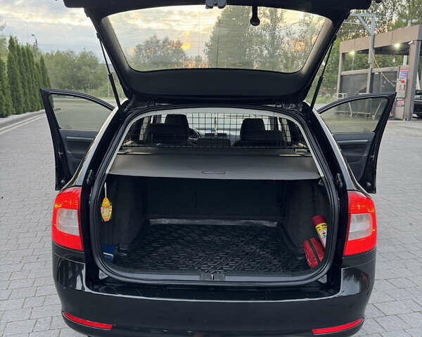 Чорний Шкода Октавія, об'ємом двигуна 1.6 л та пробігом 273 тис. км за 7600 $, фото 21 на Automoto.ua