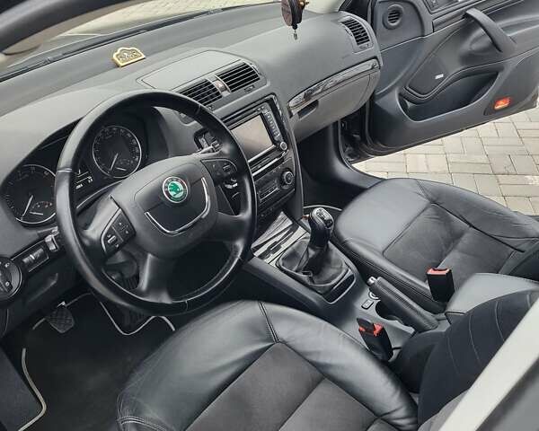 Чорний Шкода Октавія, об'ємом двигуна 1.8 л та пробігом 155 тис. км за 10500 $, фото 14 на Automoto.ua