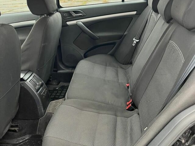 Чорний Шкода Октавія, об'ємом двигуна 1.4 л та пробігом 238 тис. км за 7500 $, фото 5 на Automoto.ua