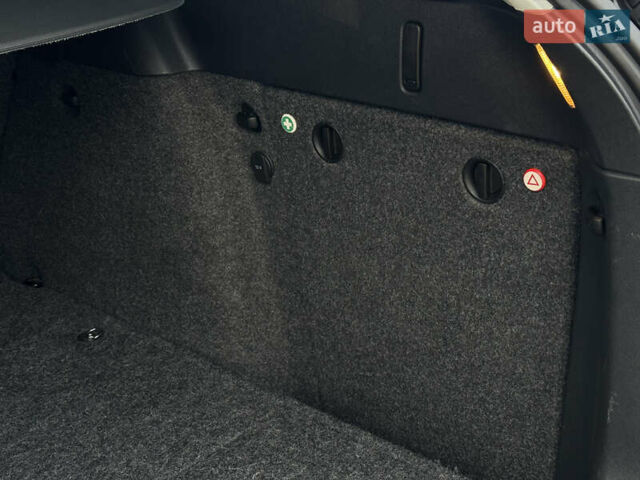 Черный Шкода Октавия, объемом двигателя 1.99 л и пробегом 211 тыс. км за 10755 $, фото 76 на Automoto.ua