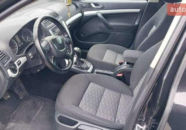 Чорний Шкода Октавія, об'ємом двигуна 1.6 л та пробігом 248 тис. км за 8500 $, фото 9 на Automoto.ua
