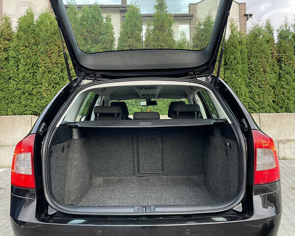 Чорний Шкода Октавія, об'ємом двигуна 1.6 л та пробігом 194 тис. км за 9399 $, фото 68 на Automoto.ua