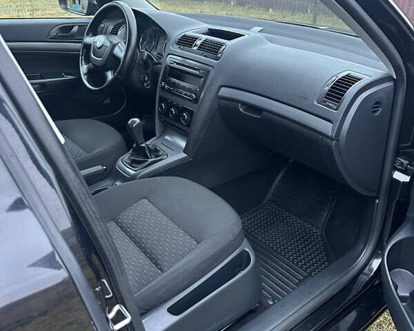 Чорний Шкода Октавія, об'ємом двигуна 1.4 л та пробігом 160 тис. км за 6550 $, фото 5 на Automoto.ua