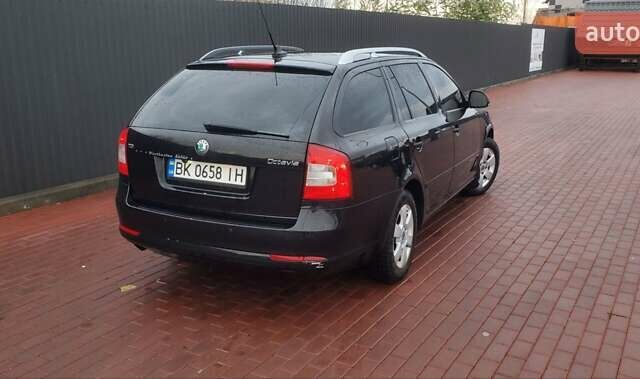Чорний Шкода Октавія, об'ємом двигуна 1.6 л та пробігом 292 тис. км за 8800 $, фото 4 на Automoto.ua