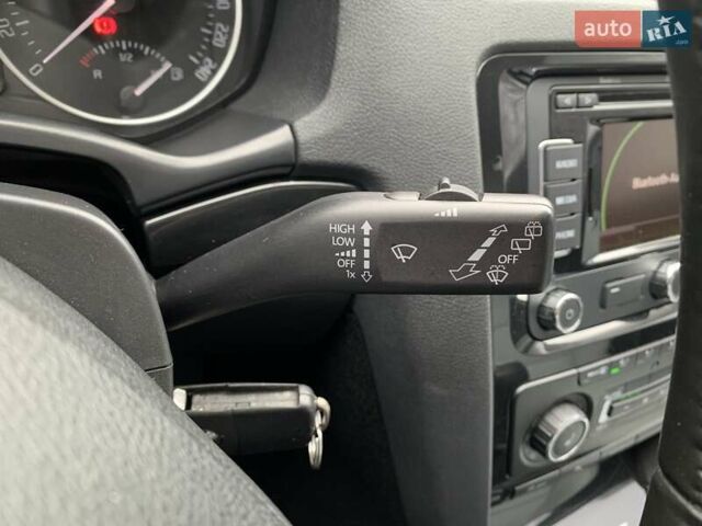 Черный Шкода Октавия, объемом двигателя 2 л и пробегом 252 тыс. км за 12000 $, фото 40 на Automoto.ua