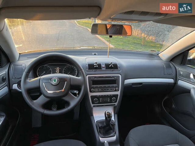 Чорний Шкода Октавія, об'ємом двигуна 1.8 л та пробігом 172 тис. км за 8300 $, фото 25 на Automoto.ua