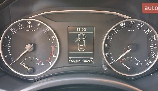 Черный Шкода Октавия, объемом двигателя 2 л и пробегом 296 тыс. км за 8500 $, фото 9 на Automoto.ua