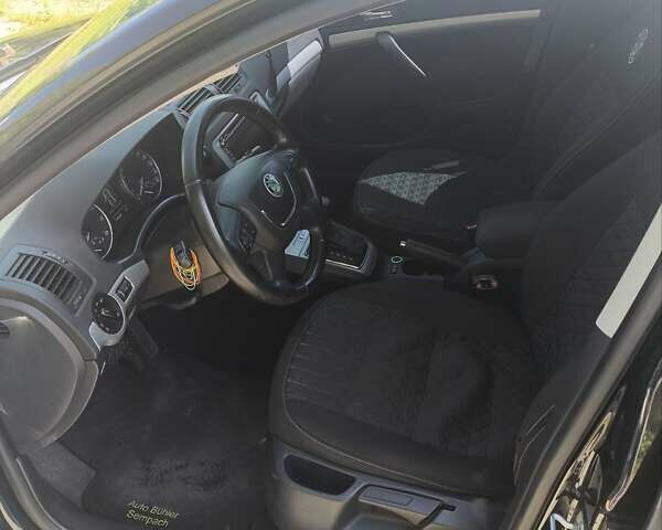 Черный Шкода Октавия, объемом двигателя 1.8 л и пробегом 215 тыс. км за 8700 $, фото 6 на Automoto.ua