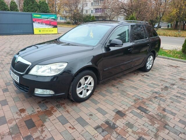 Шкода Октавия 2011 в Белой Церкве на Automoto.ua Черный Шкода Октавия, объемом двигателя 1.6 л и пробегом 282 тыс. км за 7200 $, фото 1 на Automoto.ua
