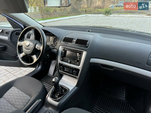 Черный Шкода Октавия, объемом двигателя 1.6 л и пробегом 243 тыс. км за 8350 $, фото 46 на Automoto.ua