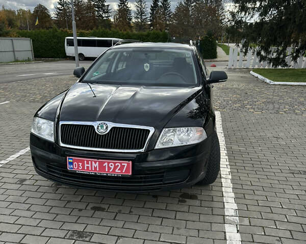 Шкода Октавия 2011 в Луцке на Automoto.ua Черный Шкода Октавия, объемом двигателя 1.6 л и пробегом 268 тыс. км за 6950 $, фото 1 на Automoto.ua