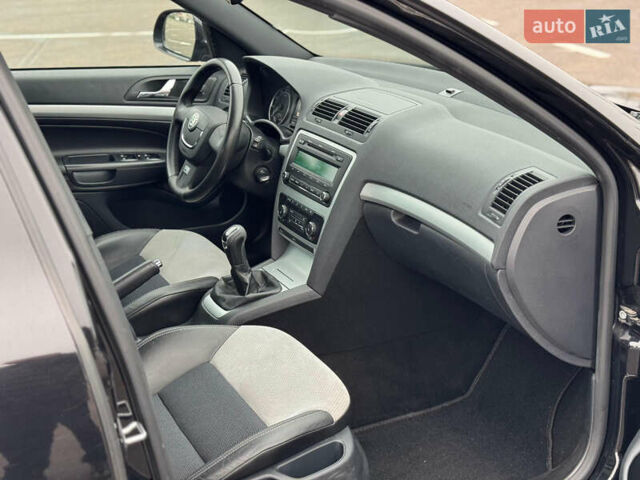 Чорний Шкода Октавія, об'ємом двигуна 1.98 л та пробігом 217 тис. км за 9500 $, фото 46 на Automoto.ua