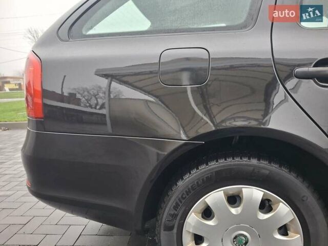 Чорний Шкода Октавія, об'ємом двигуна 1.6 л та пробігом 221 тис. км за 8600 $, фото 32 на Automoto.ua