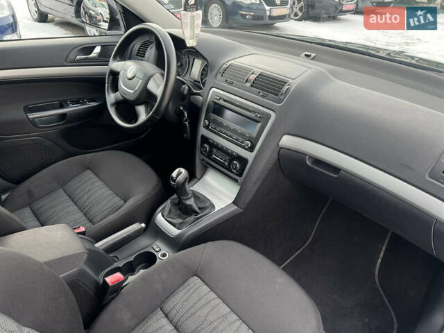 Чорний Шкода Октавія, об'ємом двигуна 1.8 л та пробігом 170 тис. км за 7700 $, фото 13 на Automoto.ua