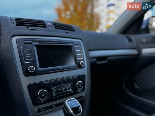 Шкода Октавия 2011 в Конотопе на Automoto.ua Черный Шкода Октавия, объемом двигателя 1.8 л и пробегом 197 тыс. км за 8600 $, фото 31 на Automoto.ua