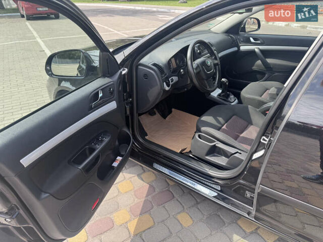 Черный Шкода Октавия, объемом двигателя 1.6 л и пробегом 274 тыс. км за 7999 $, фото 13 на Automoto.ua