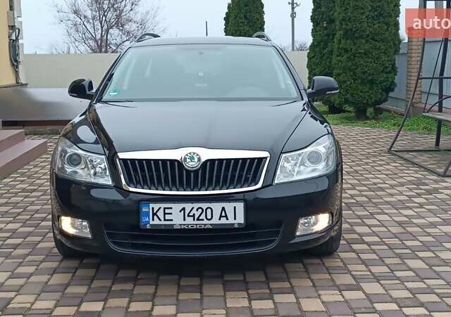 Черный Шкода Октавия, объемом двигателя 1.6 л и пробегом 201 тыс. км за 7300 $, фото 5 на Automoto.ua