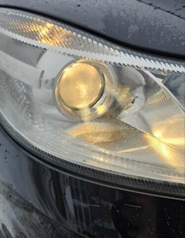 Черный Шкода Октавия, объемом двигателя 1.6 л и пробегом 216 тыс. км за 7700 $, фото 6 на Automoto.ua