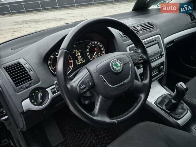 Чорний Шкода Октавія, об'ємом двигуна 1.8 л та пробігом 212 тис. км за 7100 $, фото 42 на Automoto.ua