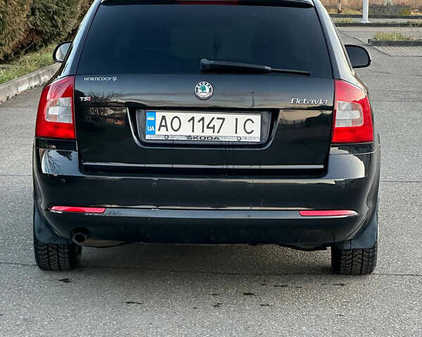 Черный Шкода Октавия, объемом двигателя 1.2 л и пробегом 260 тыс. км за 6800 $, фото 2 на Automoto.ua