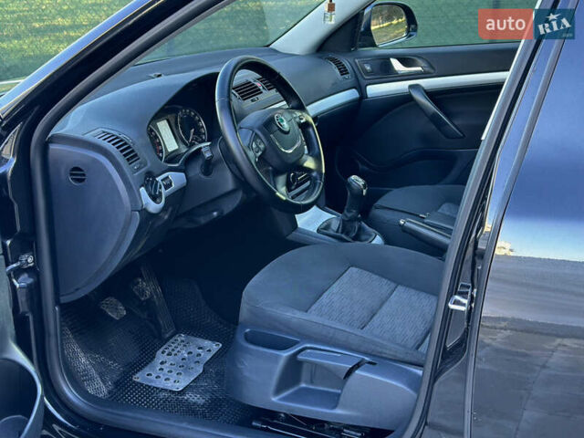 Чорний Шкода Октавія, об'ємом двигуна 1.6 л та пробігом 247 тис. км за 6900 $, фото 20 на Automoto.ua
