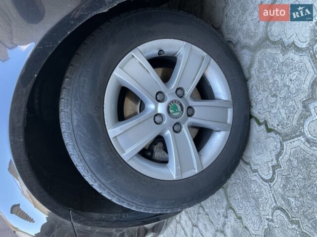 Чорний Шкода Октавія, об'ємом двигуна 1.2 л та пробігом 177 тис. км за 6499 $, фото 2 на Automoto.ua