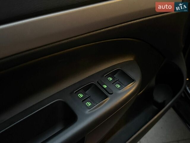 Черный Шкода Октавия, объемом двигателя 1.6 л и пробегом 229 тыс. км за 8800 $, фото 34 на Automoto.ua