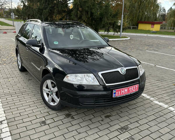 Шкода Октавия 2011 в Луцке на Automoto.ua Черный Шкода Октавия, объемом двигателя 1.6 л и пробегом 268 тыс. км за 6950 $, фото 2 на Automoto.ua