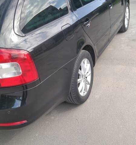 Черный Шкода Октавия, объемом двигателя 1.2 л и пробегом 270 тыс. км за 7300 $, фото 1 на Automoto.ua