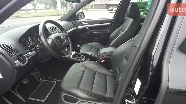 Черный Шкода Октавия, объемом двигателя 2 л и пробегом 267 тыс. км за 11300 $, фото 14 на Automoto.ua