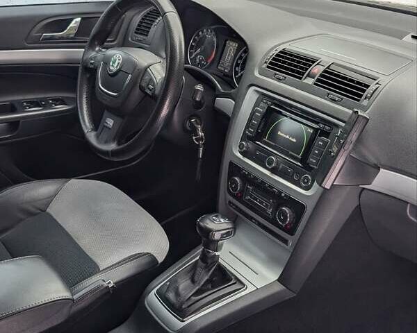 Чорний Шкода Октавія, об'ємом двигуна 1.97 л та пробігом 267 тис. км за 11777 $, фото 12 на Automoto.ua