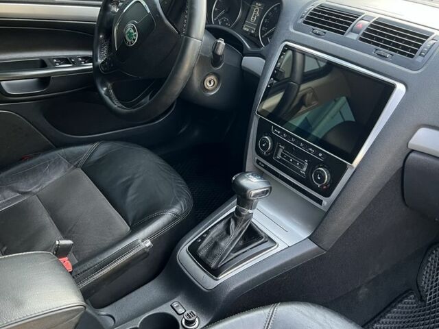 Чорний Шкода Октавія, об'ємом двигуна 1.4 л та пробігом 218 тис. км за 7300 $, фото 8 на Automoto.ua