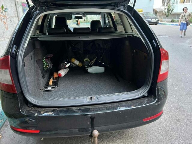 Черный Шкода Октавия, объемом двигателя 1.6 л и пробегом 307 тыс. км за 7000 $, фото 3 на Automoto.ua