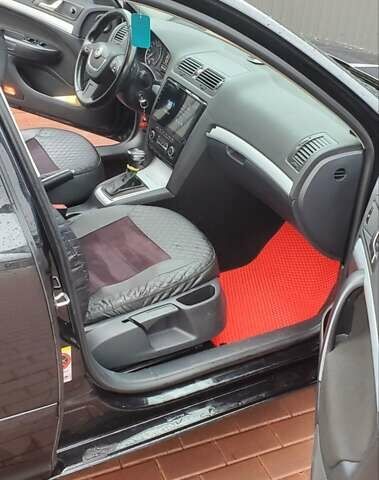 Чорний Шкода Октавія, об'ємом двигуна 1.6 л та пробігом 292 тис. км за 8800 $, фото 9 на Automoto.ua