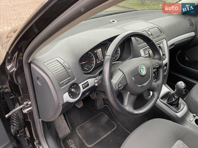 Чорний Шкода Октавія, об'ємом двигуна 1.6 л та пробігом 285 тис. км за 8300 $, фото 10 на Automoto.ua