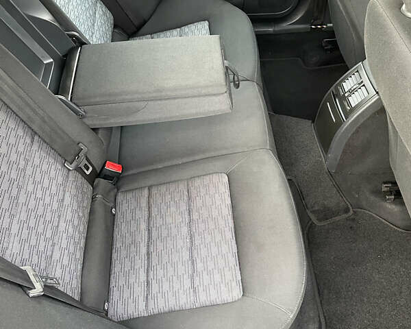 Чорний Шкода Октавія, об'ємом двигуна 1.6 л та пробігом 194 тис. км за 9399 $, фото 63 на Automoto.ua