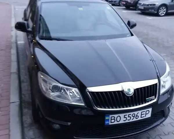 Чорний Шкода Октавія, об'ємом двигуна 2 л та пробігом 266 тис. км за 11500 $, фото 2 на Automoto.ua