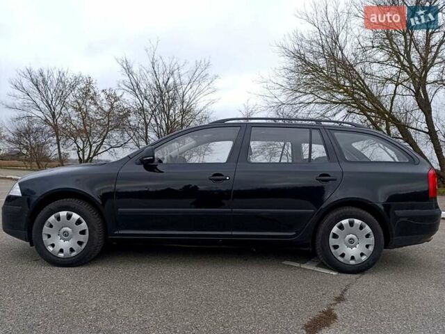 Чорний Шкода Октавія, об'ємом двигуна 1.6 л та пробігом 171 тис. км за 8200 $, фото 1 на Automoto.ua