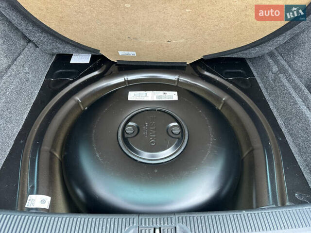 Черный Шкода Октавия, объемом двигателя 1.6 л и пробегом 157 тыс. км за 11390 $, фото 45 на Automoto.ua